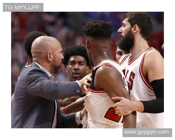 公牛与雄鹿第五场激战回顾球星表现与战术分析全景呈现