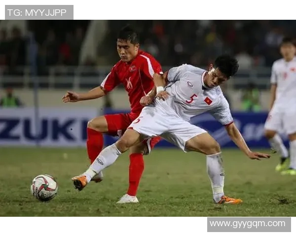 越南与朝鲜展开友谊赛激烈对抗球员们展现精彩技艺与团队精神